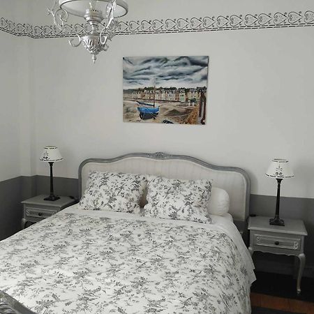 Chez Marie Bed & Breakfast Cancale Bagian luar foto