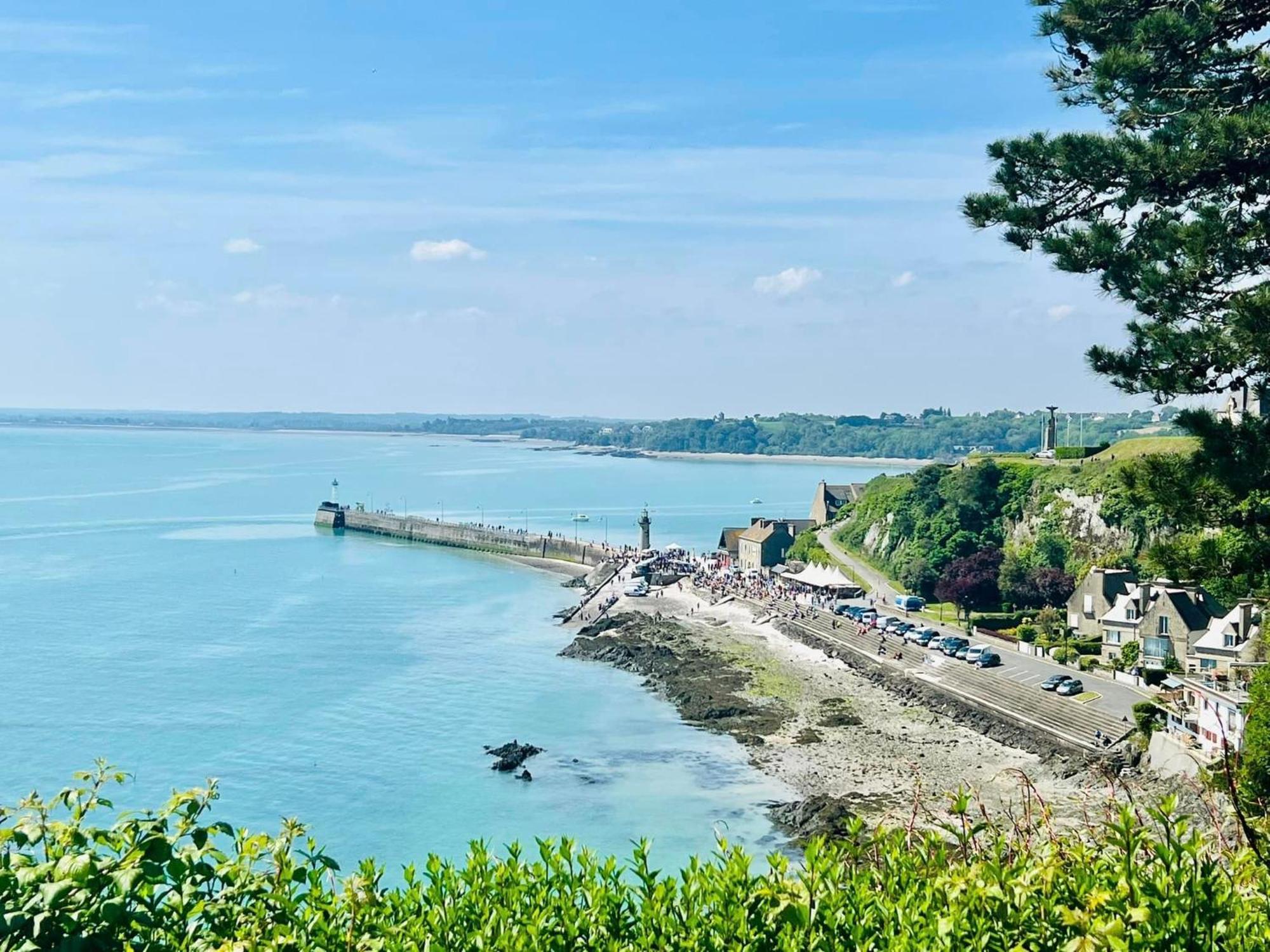 Chez Marie Bed & Breakfast Cancale Bagian luar foto